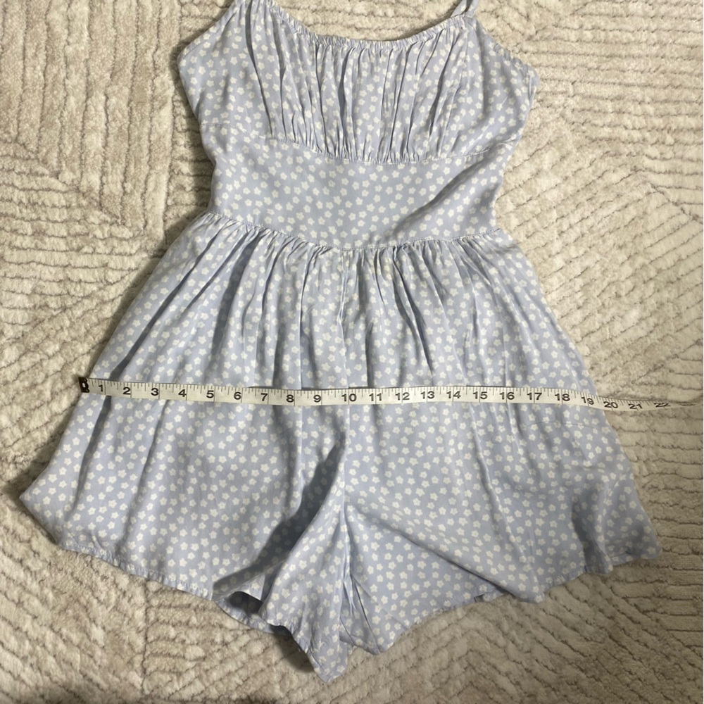 Hollister Romper Size XS - Picture 12 of 16